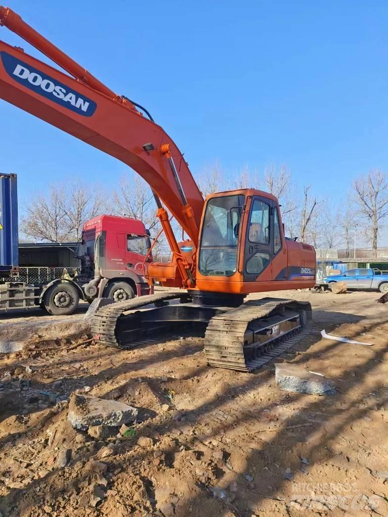 Doosan DH225LC-7 Εκσκαφείς με ερπύστριες