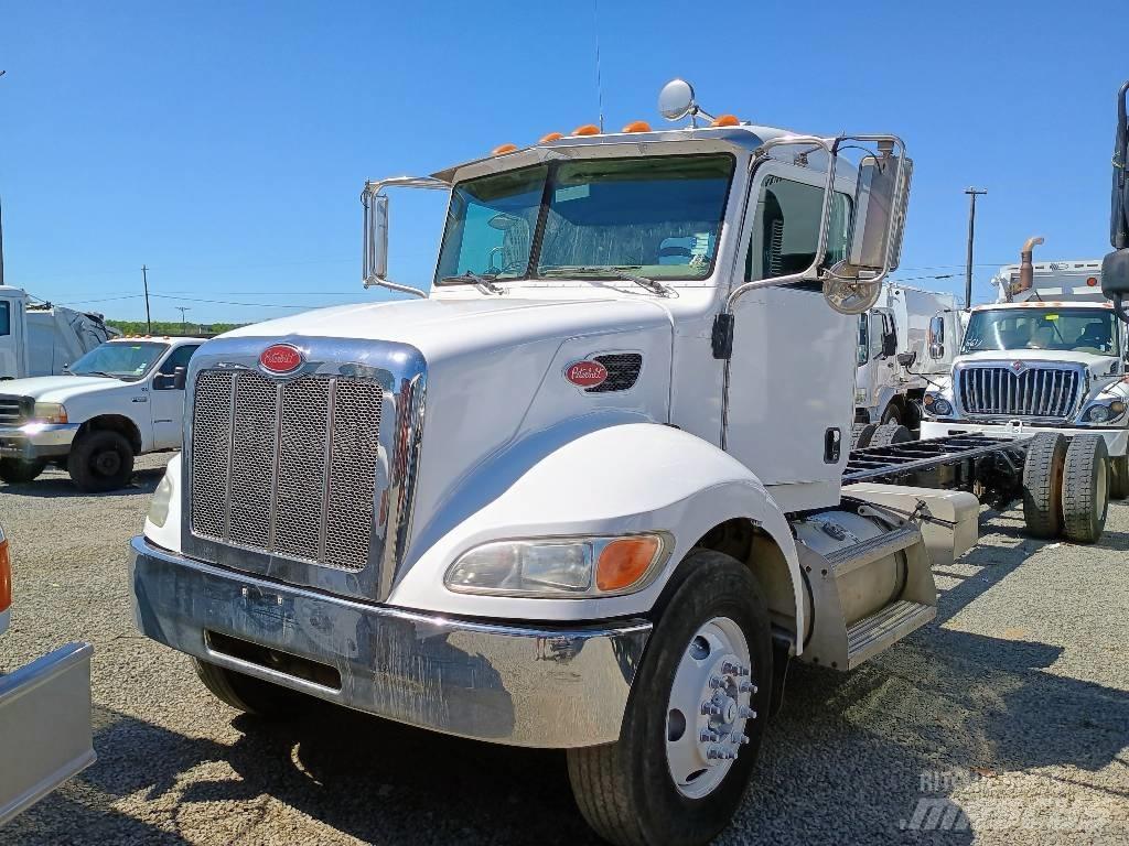 Peterbilt 335 Απορριμματοφόρα