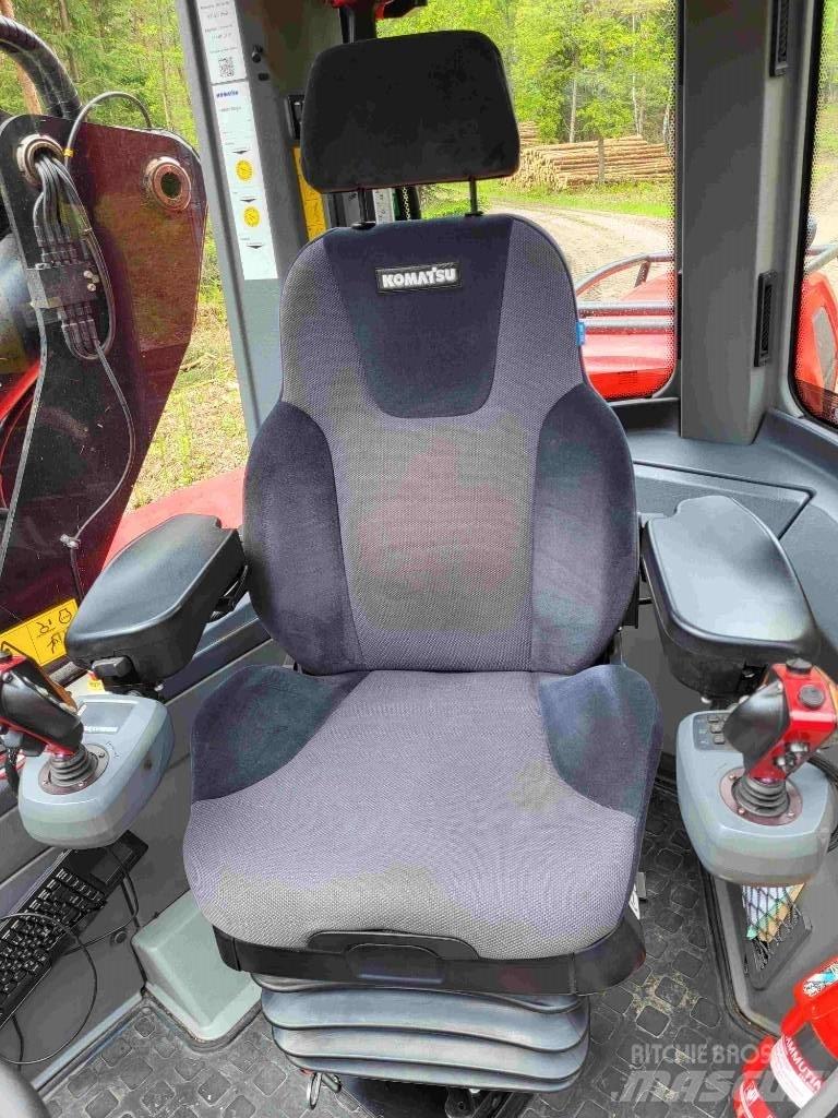 Komatsu 931 XC Θεριζοαλωνιστικές μηχανές