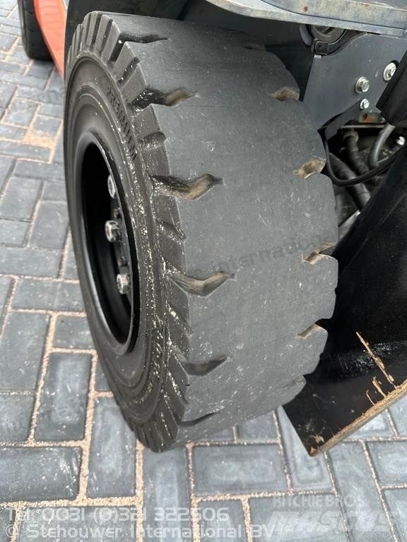 Toyota 02-8FGJF35 Περονοφόρα ανυψωτικά κλαρκ με φυσικό αέριο LPG