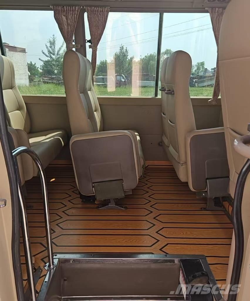 Toyota Coaster Bus Μίνι λεωφορεία