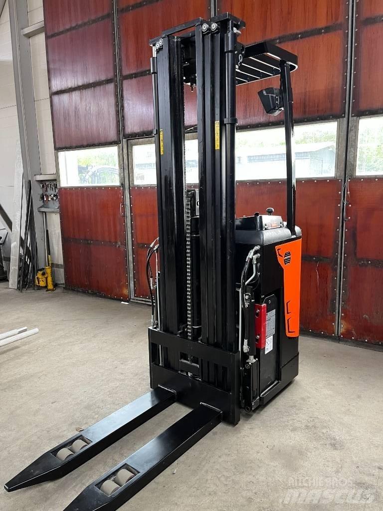 Rocla SST 16 AC Ηλεκτρικά παλετοφόρα με ιστό