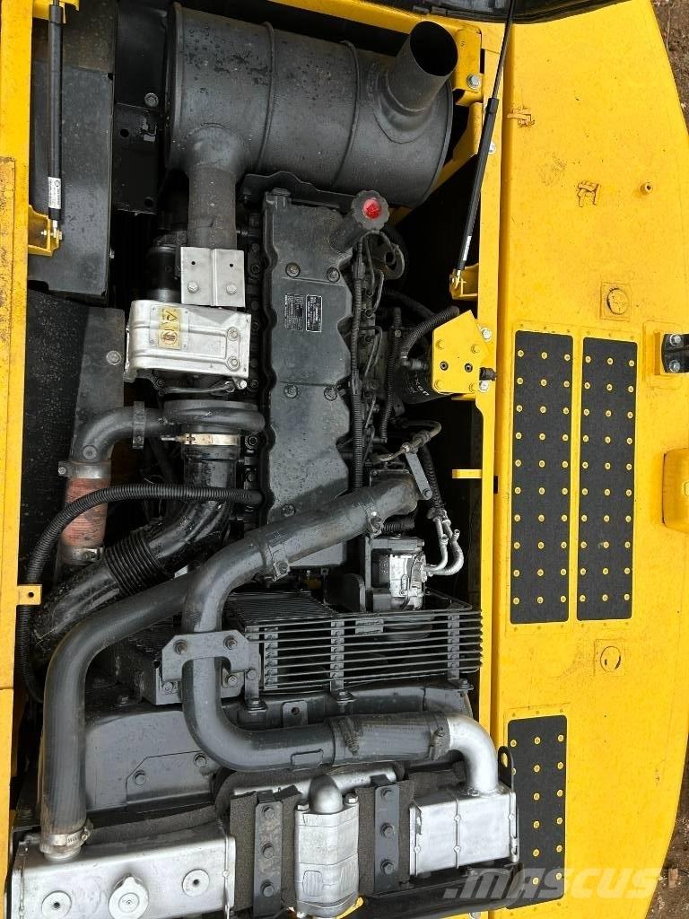 Komatsu 240-8 Εκσκαφείς με ερπύστριες