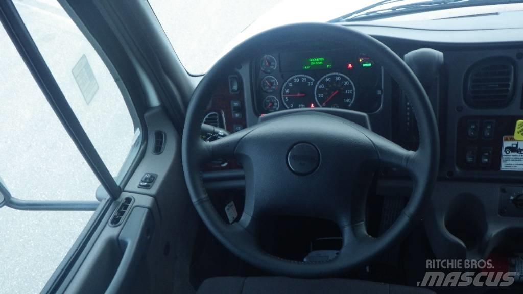Freightliner M2 106 Φορτηγά Σασί