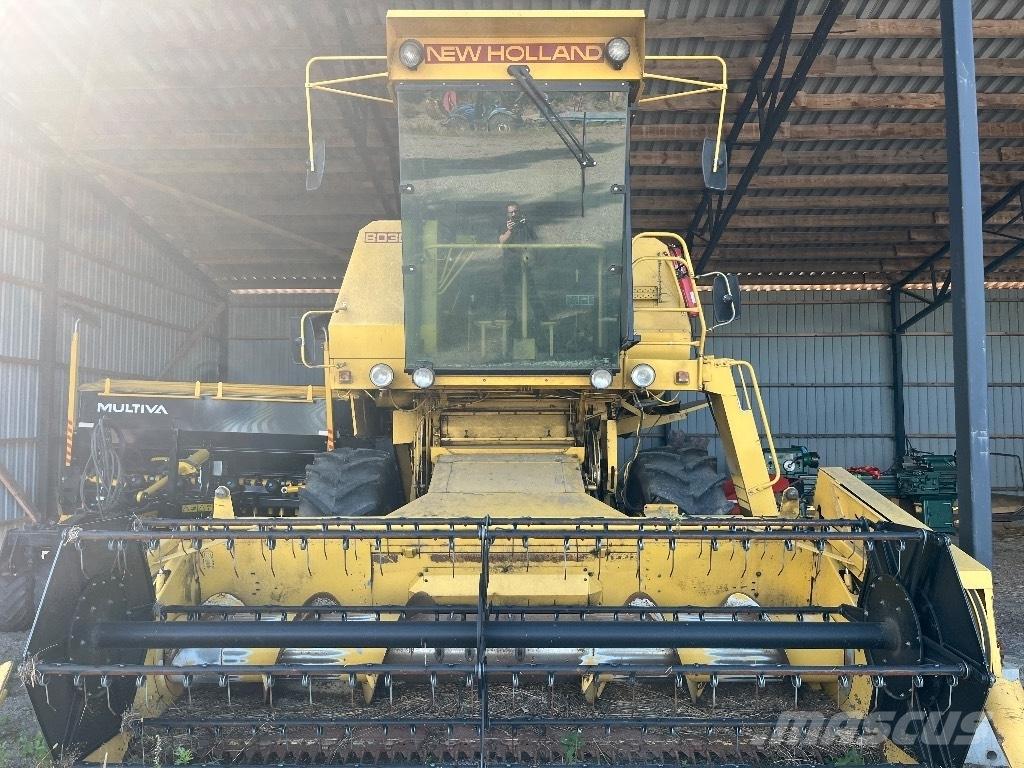 New Holland 8030 Θεριζοαλωνιστικές μηχανές