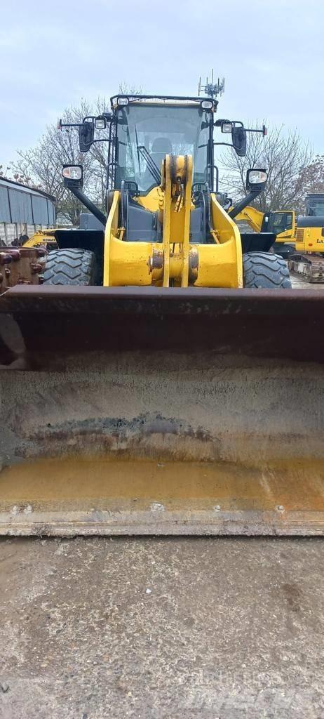Komatsu WA 320 Φορτωτές με λάστιχα (Τροχοφόροι)