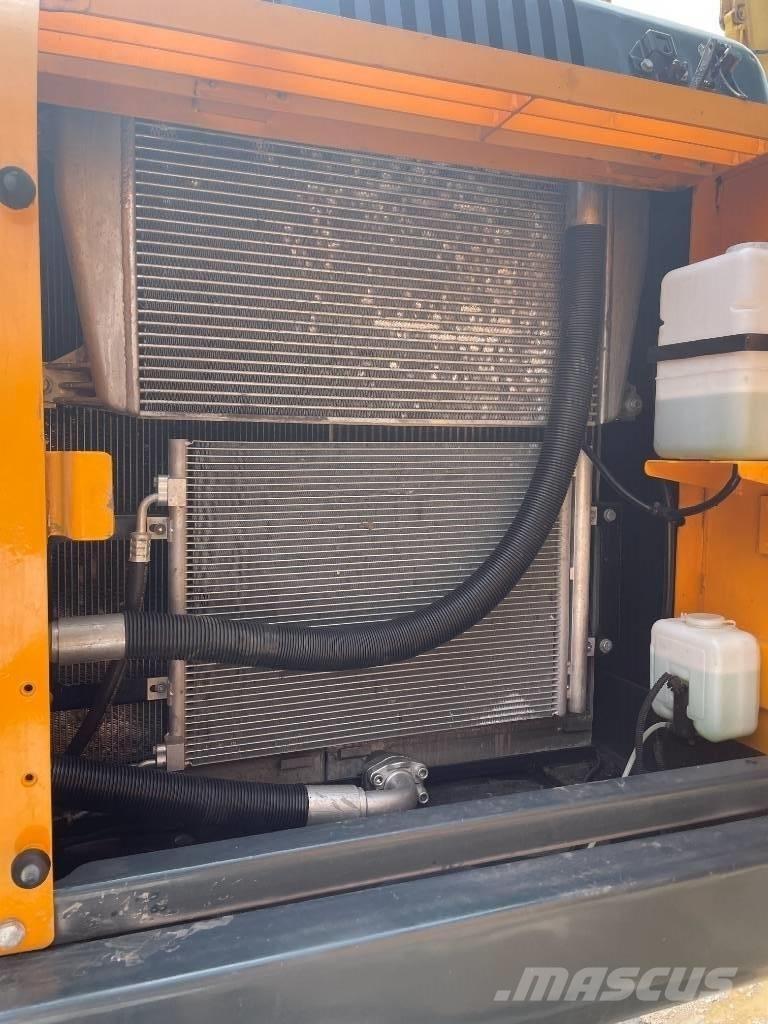 Hyundai 220LC-9S Εκσκαφείς με ερπύστριες