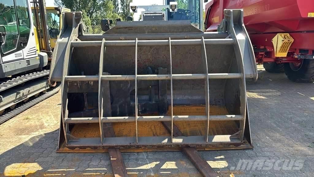 Sennebogen 355 Τηλεσκοπικοί ανυψωτές