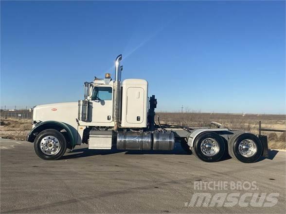 Peterbilt 367 Τράκτορες