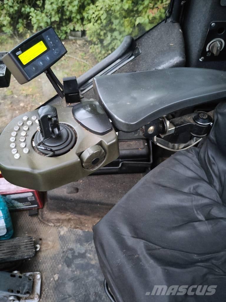 Logset H 8 Θεριζοαλωνιστικές μηχανές