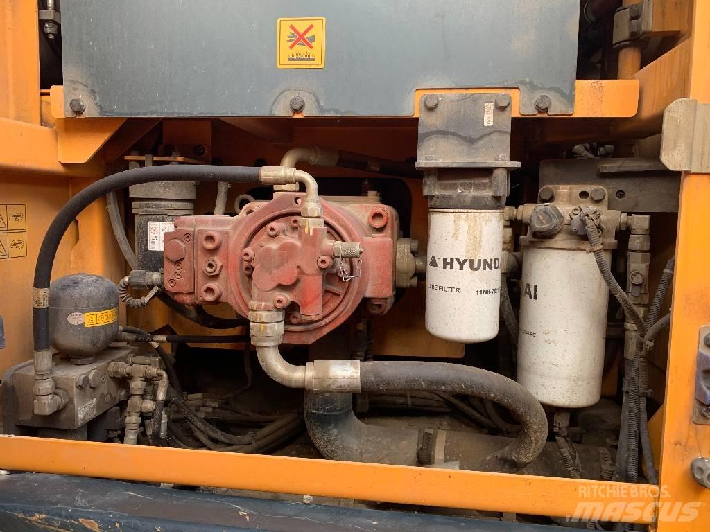 Hyundai HX220A L Εκσκαφείς με ερπύστριες