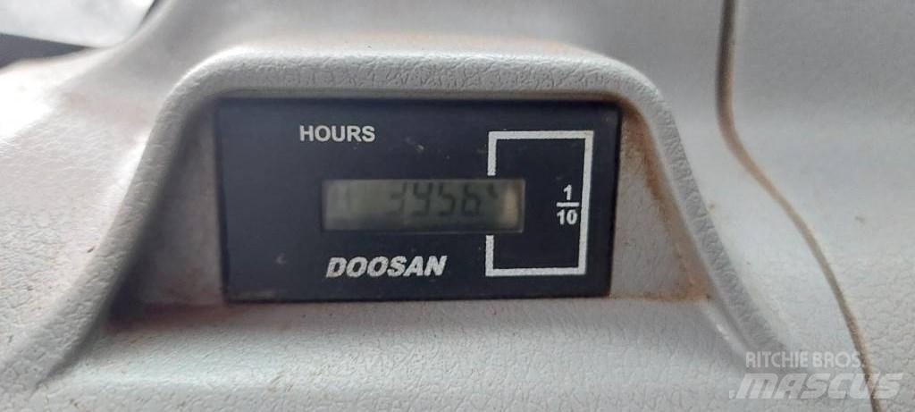 Doosan DX225LC-5 Εκσκαφείς με ερπύστριες