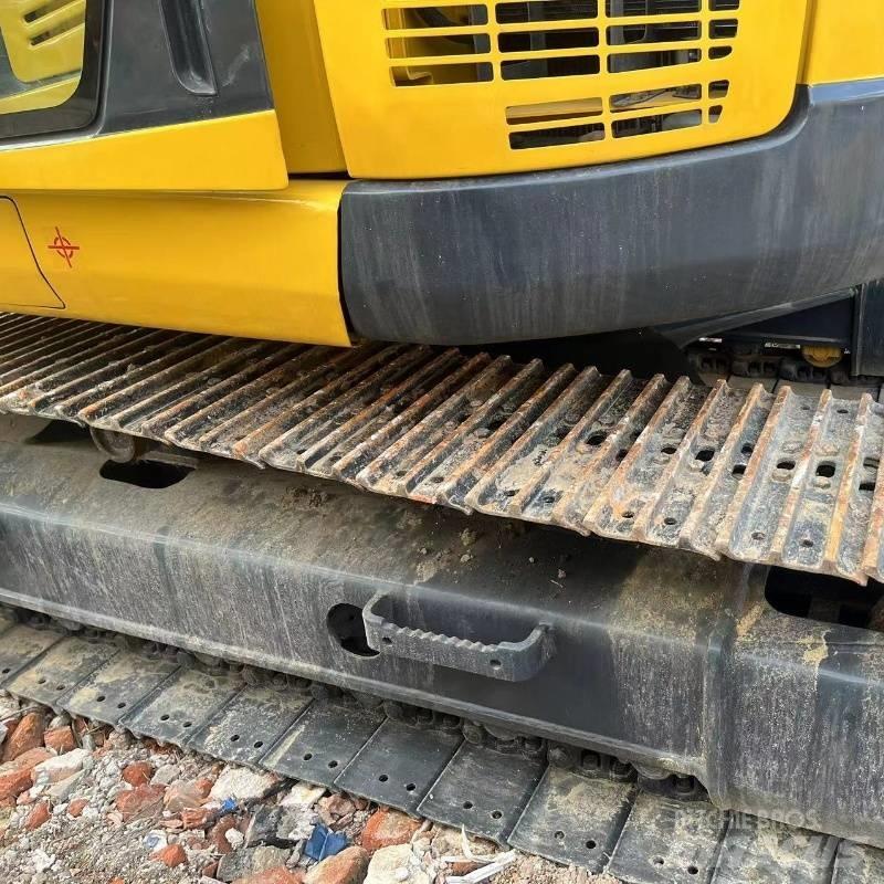 Komatsu PC 138 Εκσκαφείς με ερπύστριες