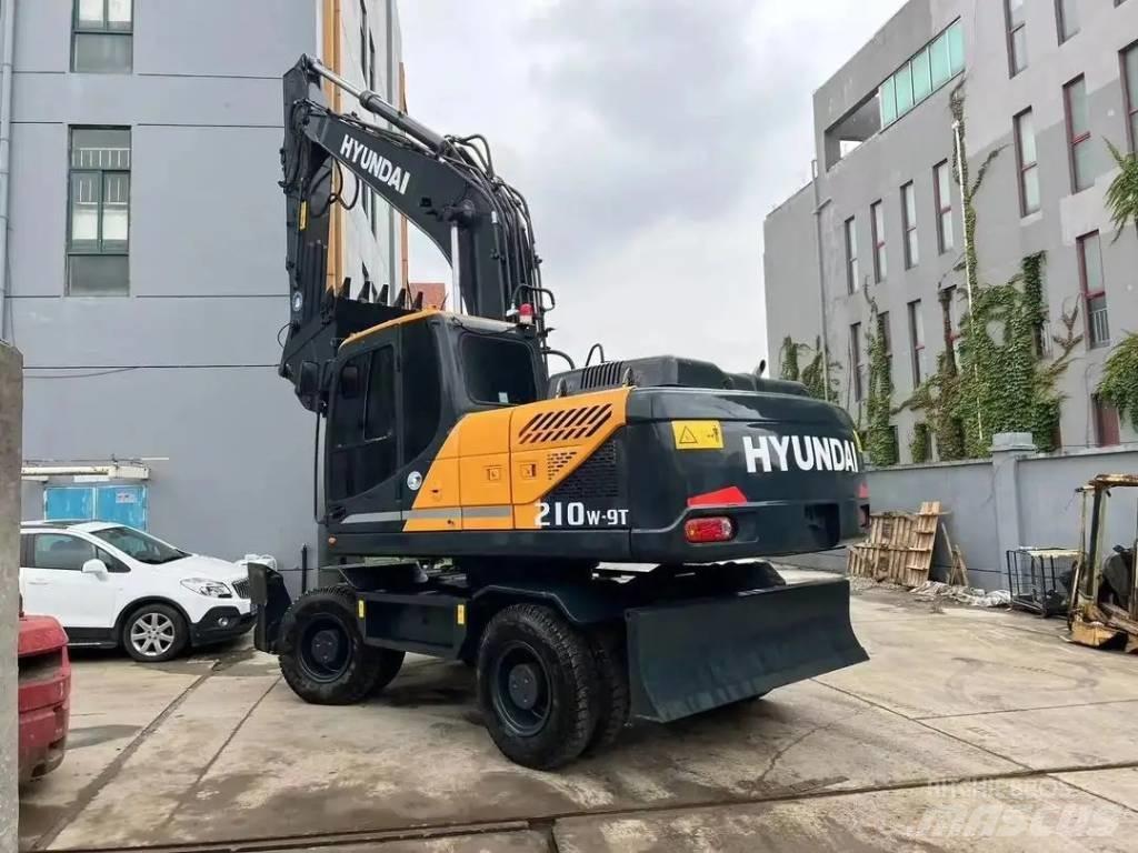 Hyundai R210W-9 Εκσκαφείς με τροχούς - λάστιχα