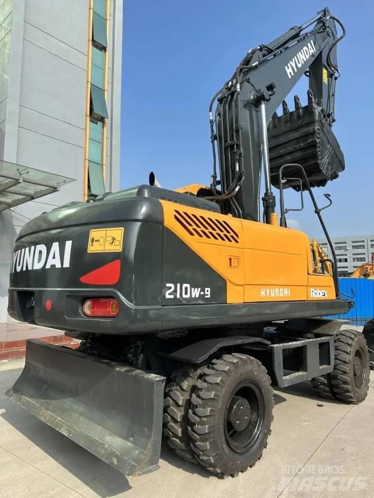 Hyundai R210W-9 Εκσκαφείς με τροχούς - λάστιχα