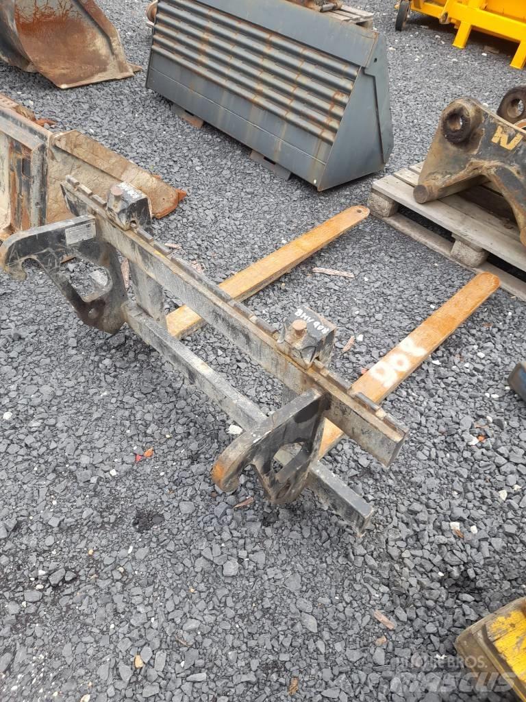 CAT 908M Φορτωτές με λάστιχα (Τροχοφόροι)