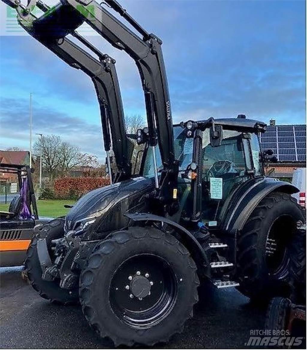 Valtra g135a Τρακτέρ