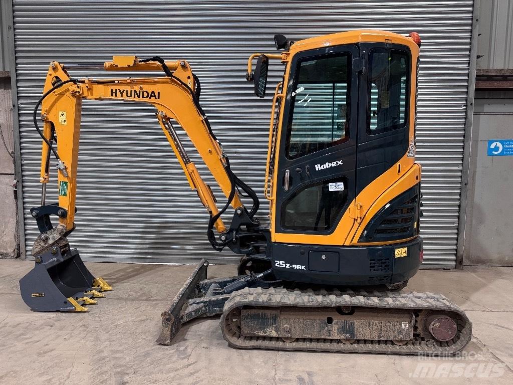 Hyundai R25Z-9 AK Εκσκαφάκι (διαβολάκι) < 7t