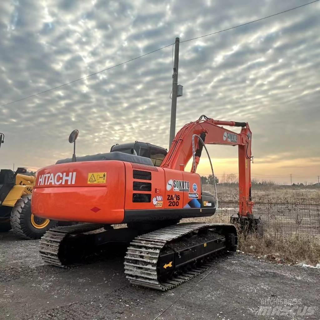 Hitachi ZX 200 Εκσκαφείς με ερπύστριες