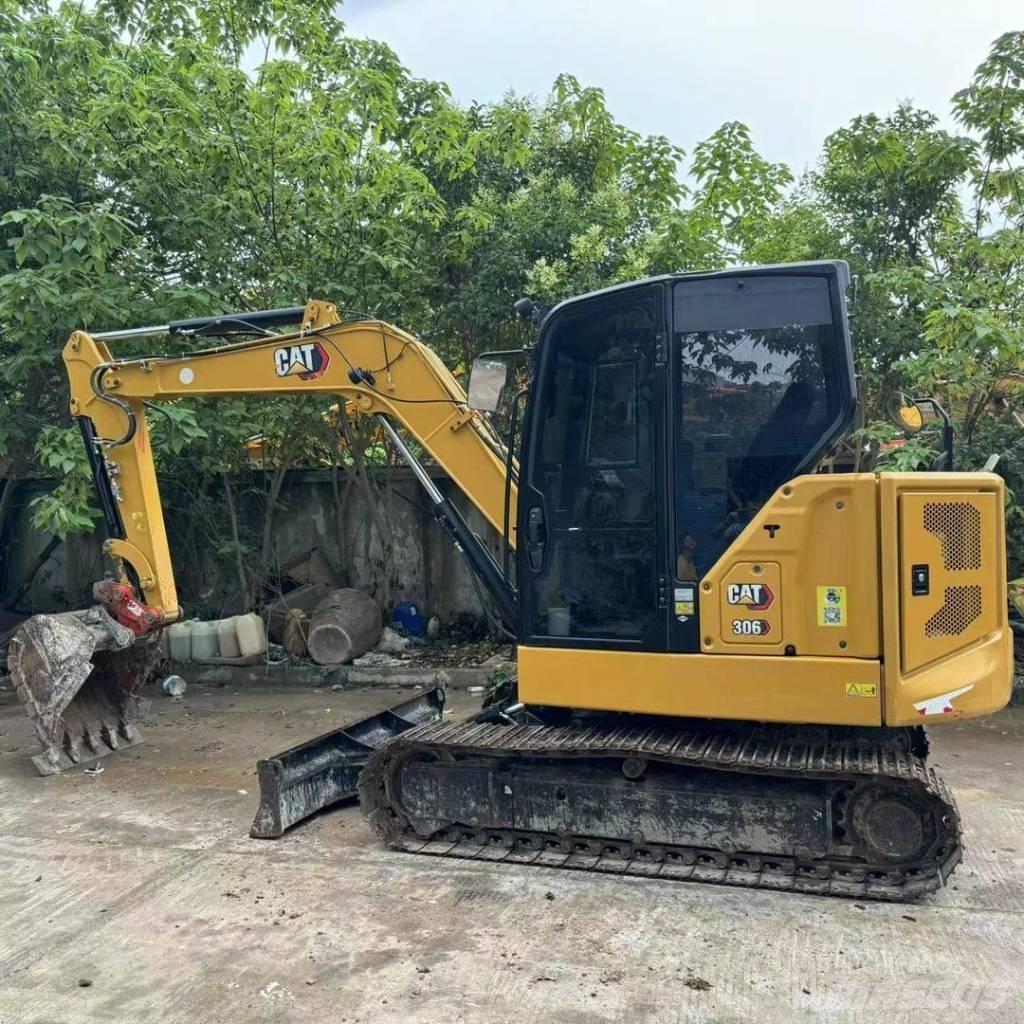 CAT 306 Εκσκαφείς με ερπύστριες