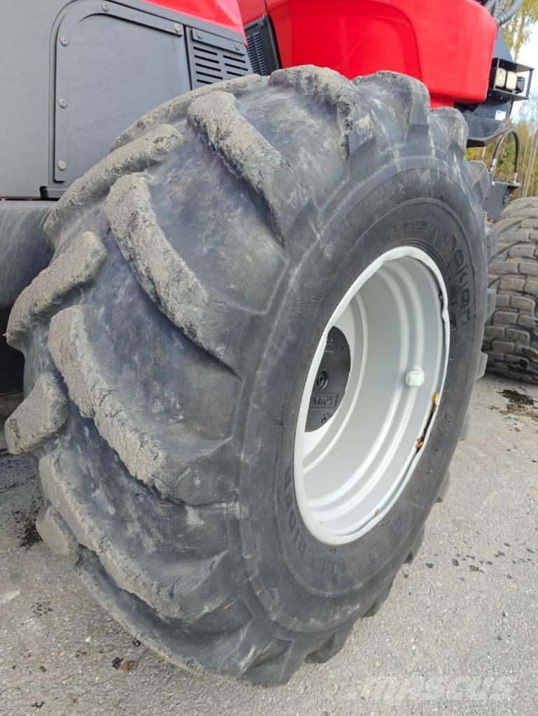 Komatsu 951 Θεριζοαλωνιστικές μηχανές