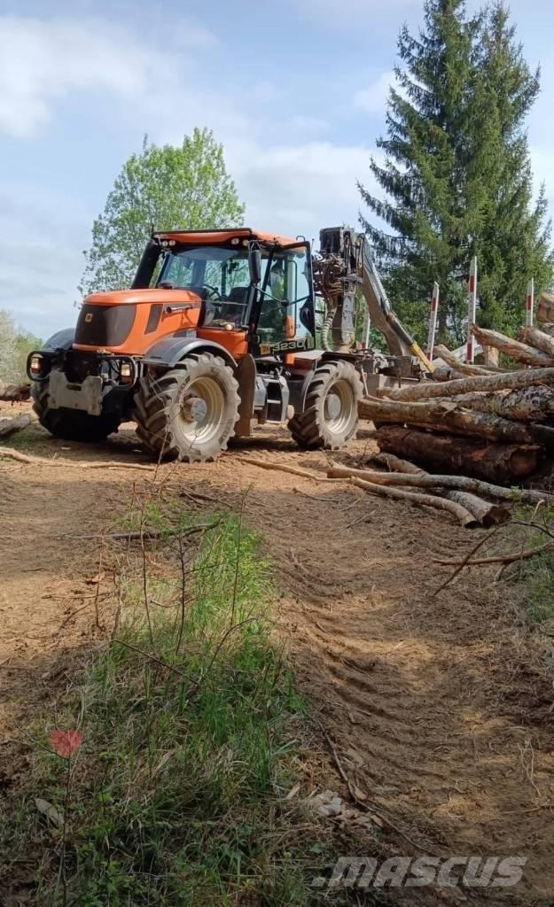 JCB Fastrac 3230 Τρακτέρ δασοπονίας