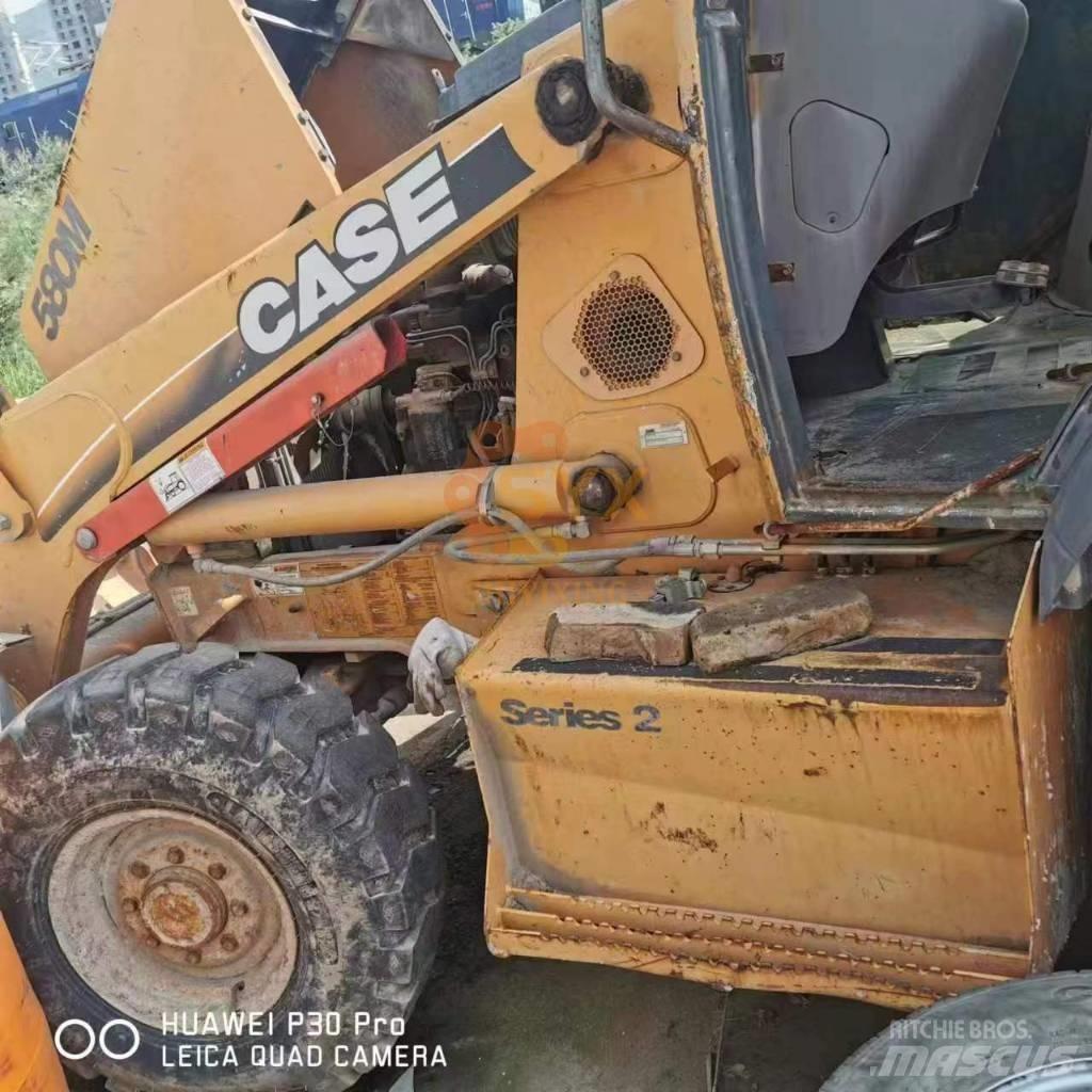CASE 580 Θεριζοαλωνιστικές μηχανές