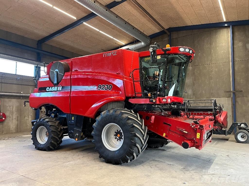 Case IH 9230 Θεριζοαλωνιστικές μηχανές