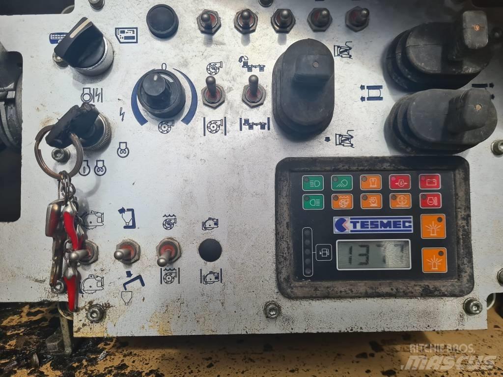 Tesmec 300 Εκσκαφέας χανδάκων