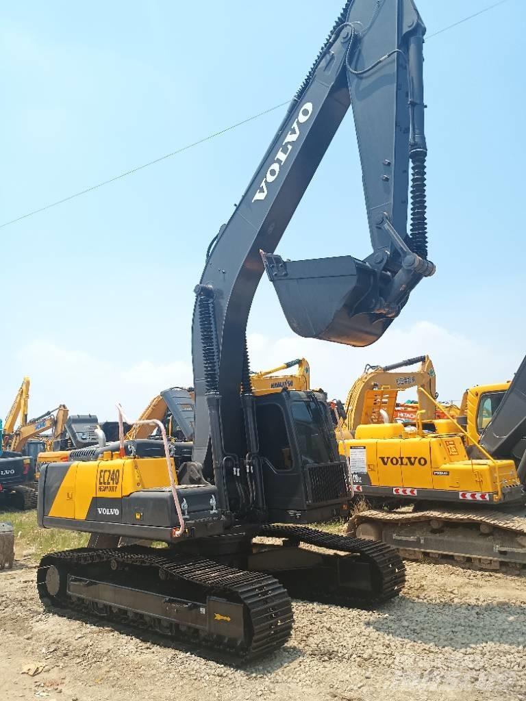 Volvo EC 240 Εκσκαφείς με ερπύστριες