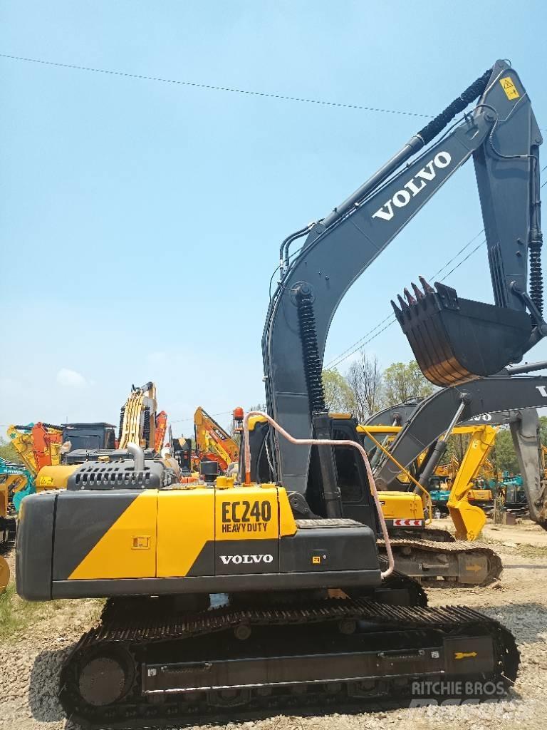 Volvo EC 240 Εκσκαφείς με ερπύστριες