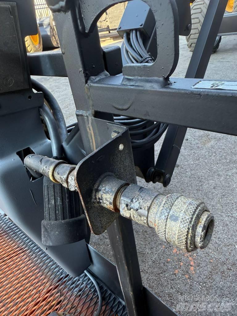JLG 600 AJ Ανυψωτήρες με αρθρωτό βραχίονα