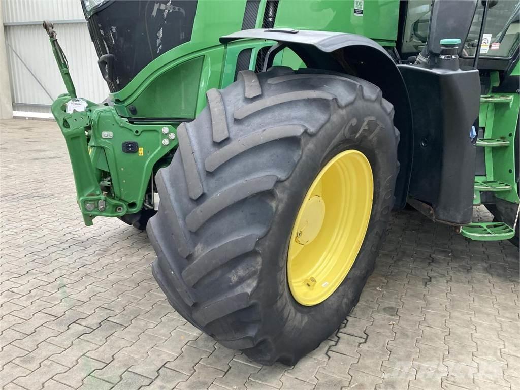 John Deere 6230R Τρακτέρ