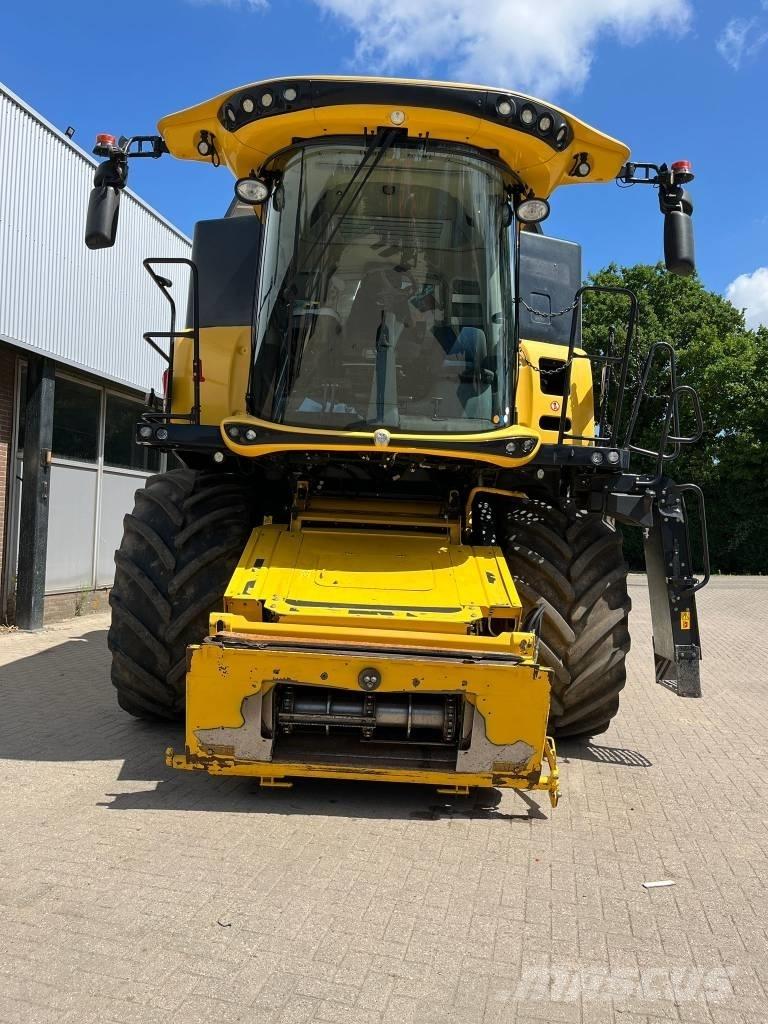 New Holland CR 8.80 Θεριζοαλωνιστικές μηχανές