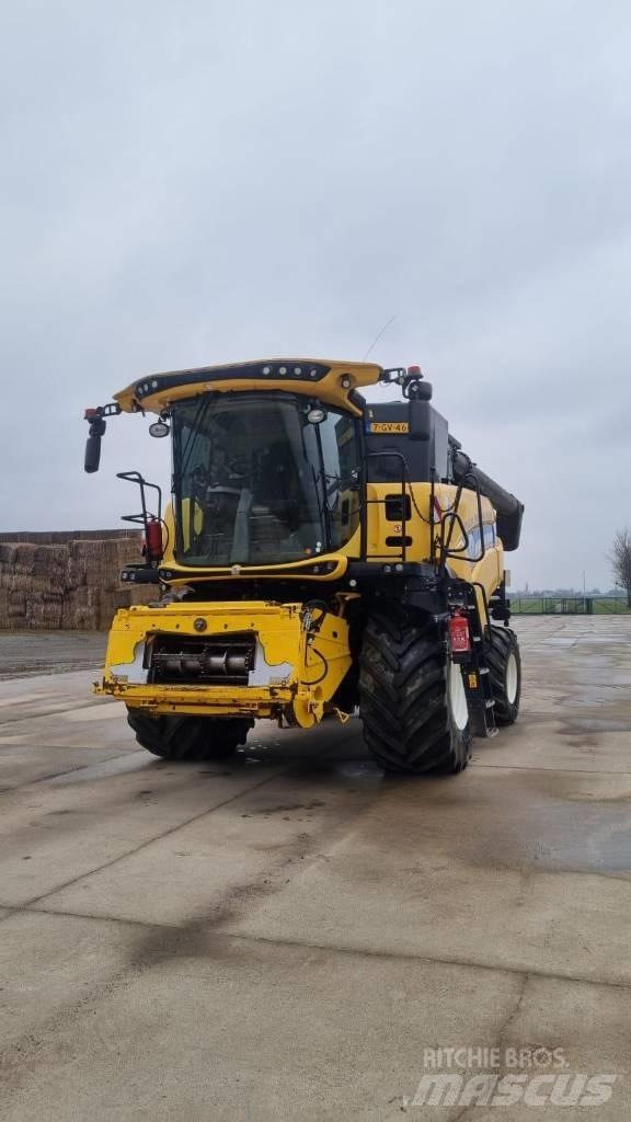 New Holland CR 8.80 Θεριζοαλωνιστικές μηχανές
