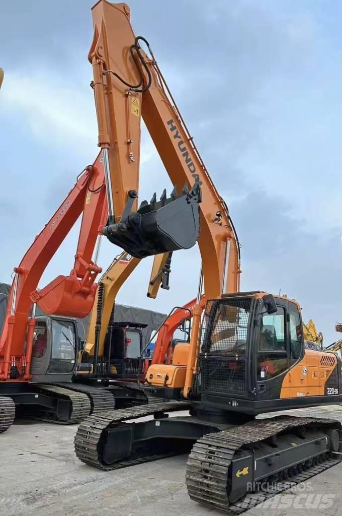 Hyundai 220-9 Εκσκαφείς με ερπύστριες