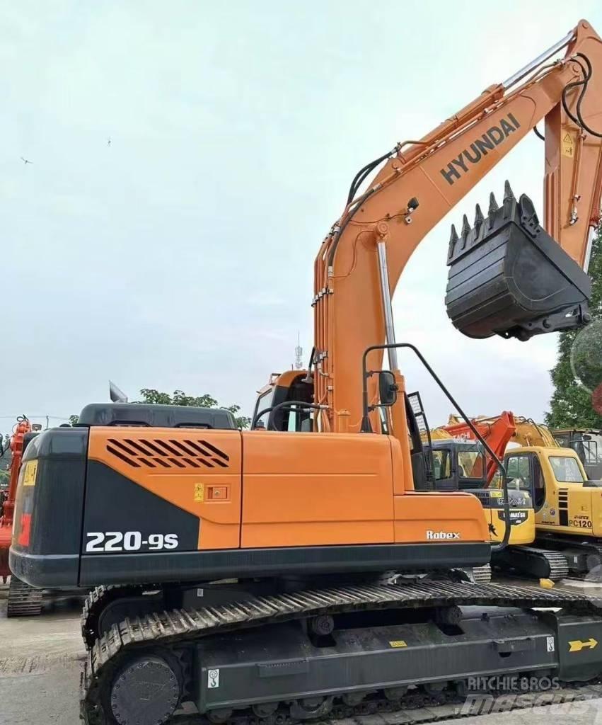Hyundai 220-9 Εκσκαφείς με ερπύστριες