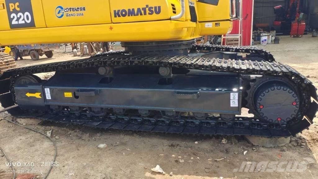 Komatsu 220 Εκσκαφείς με ερπύστριες