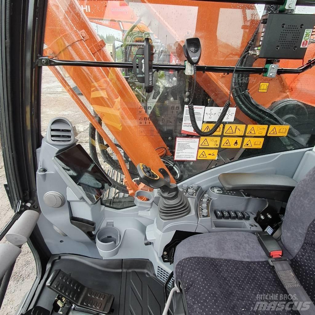 Hitachi ZX225USRLC-7 Εκσκαφείς με ερπύστριες
