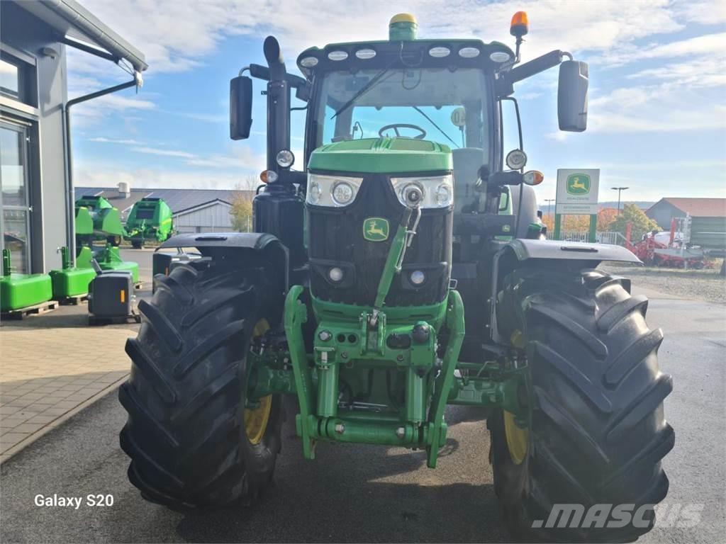John Deere 6215R Τρακτέρ