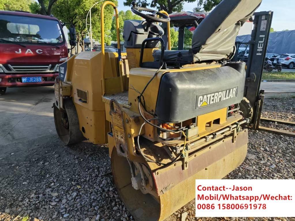 CAT CB 24 Οδοστρωτήρες διπλού κυλίνδρου
