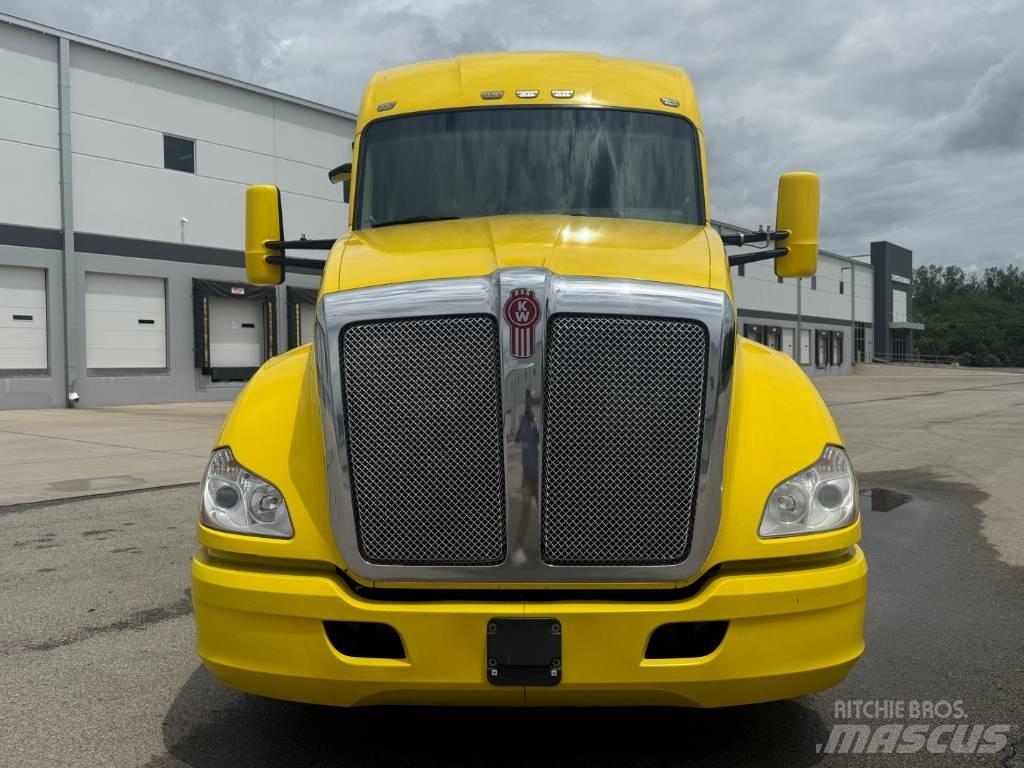 Kenworth T 680 Τράκτορες