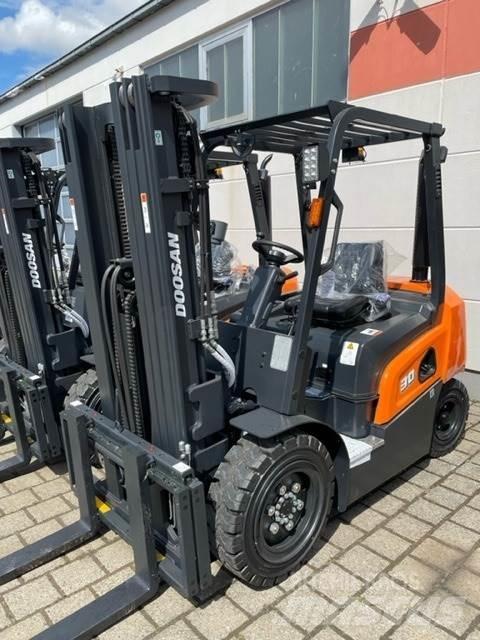 Doosan D30NXP Πετρελαιοκίνητα Κλαρκ