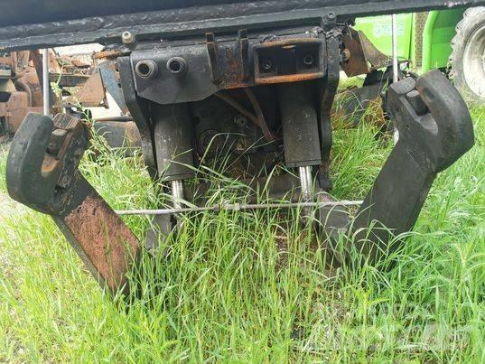 Valtra T 151 WOM Μπούμες και κουτάλες