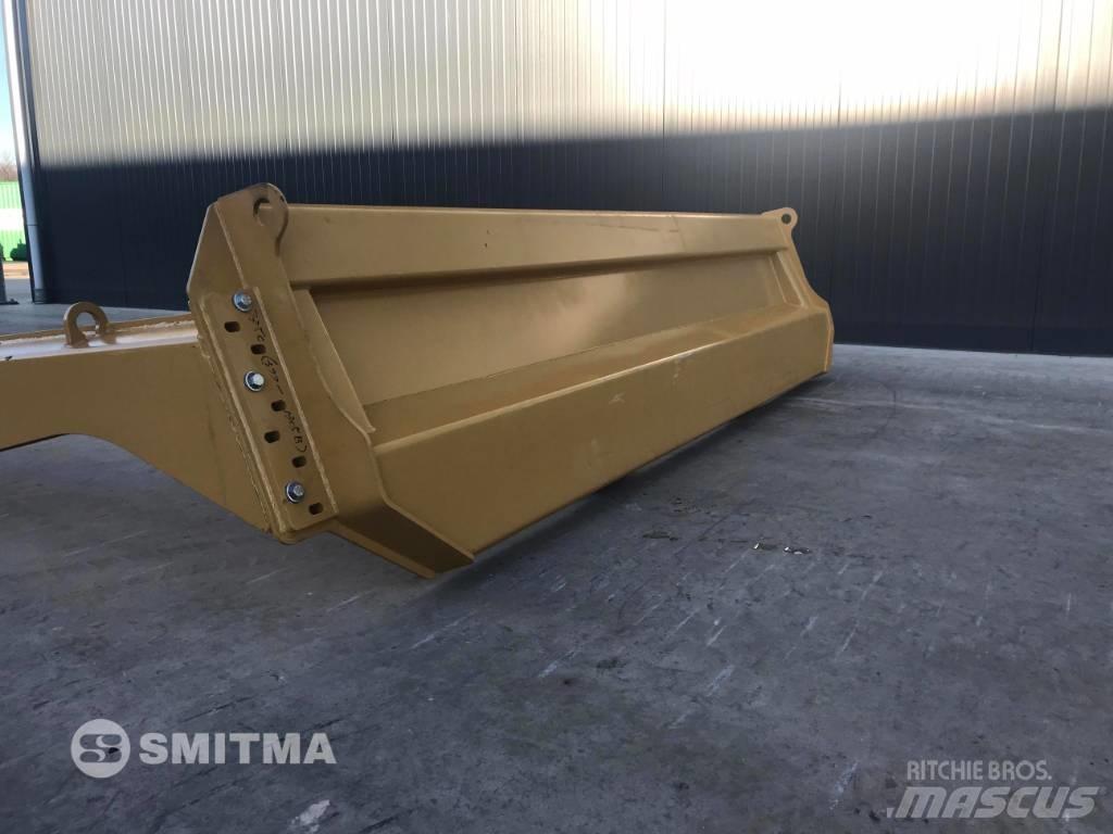 CAT 735C Πτυσσόμενες πόρτες (Tailgates)