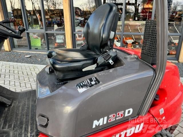 Manitou MI25D Πετρελαιοκίνητα Κλαρκ