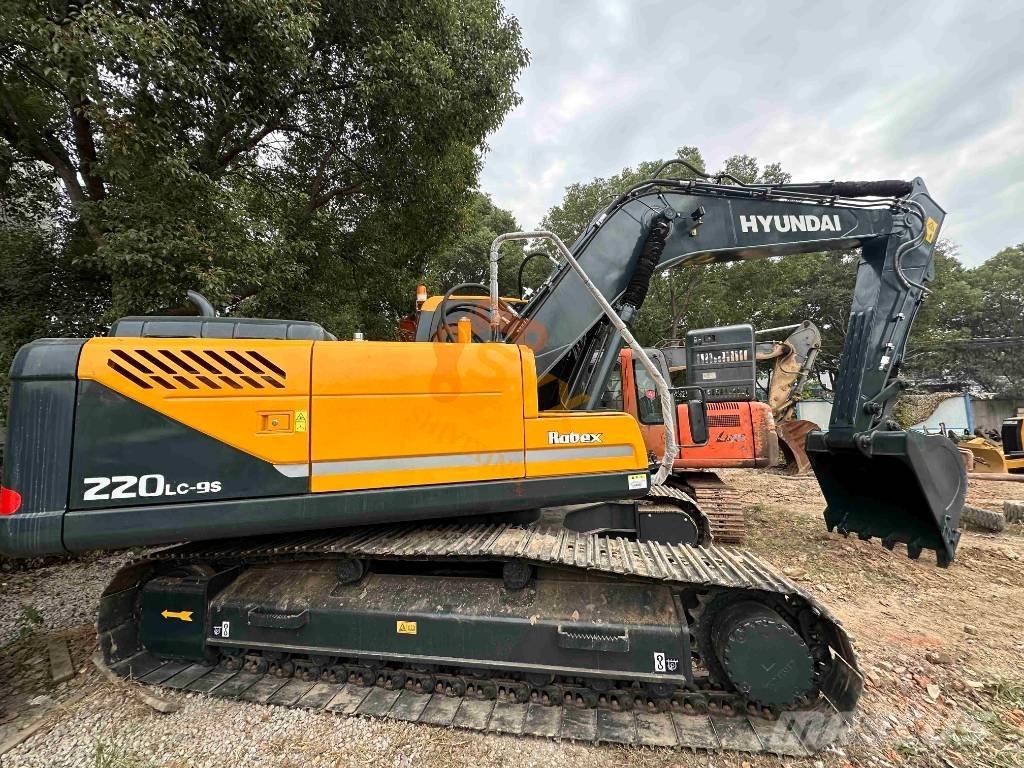 Hyundai Robex 220-9S Εκσκαφείς με ερπύστριες