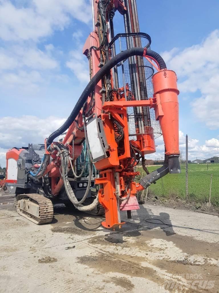 Sandvik DI 550 Εξοπλισμός επιφανειακών γεωτρήσεων