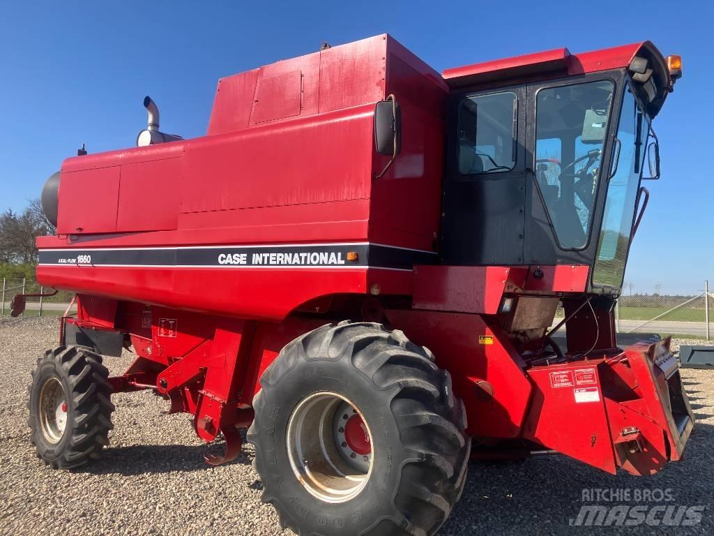 Case IH 1660 Θεριζοαλωνιστικές μηχανές