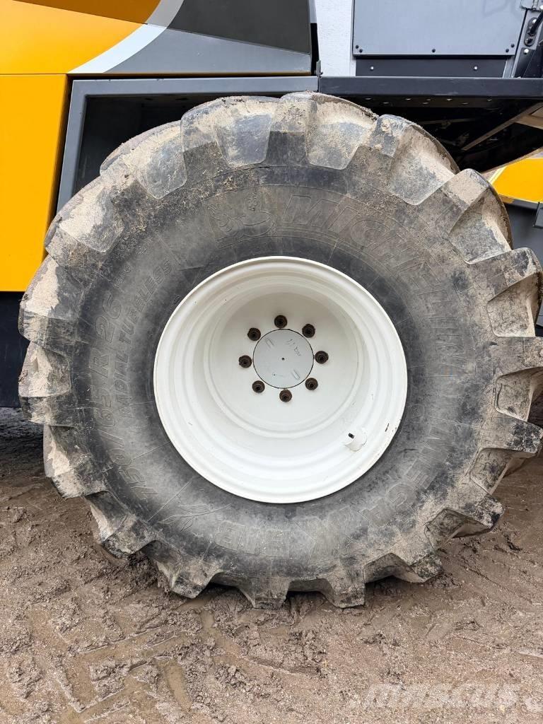 Sampo-Rosenlew 2065 Θεριζοαλωνιστικές μηχανές